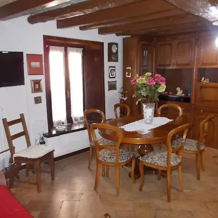 Zia Lina Bed & Breakfast Dongo